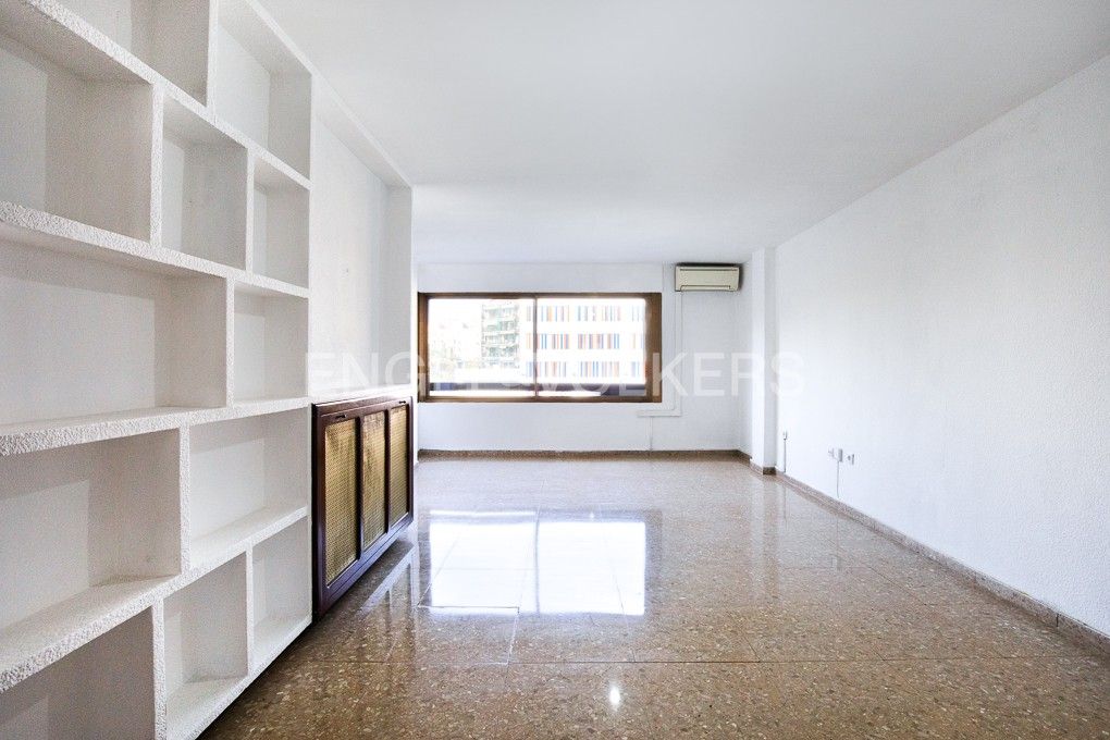 Vista exterior de Apartament de lloguer en  Valencia Capital amb Aire condicionat, Calefacció i Terrassa