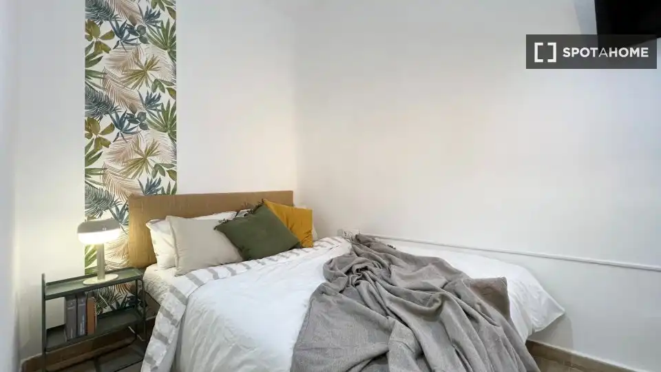 Bedroom of Flat for rent in Madrid  with Air Conditioner, Heating and Furnished