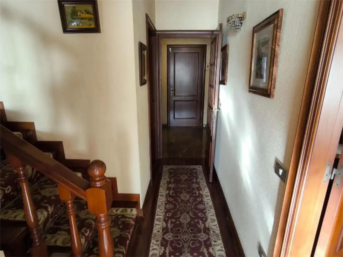 Casa adosada en venta en Vigo  con Parquet, Trastero y Amueblado