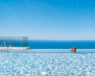 Swimming pool of Flat for sale in Rincón de la Victoria  with Terrace, Storage room and Furnished