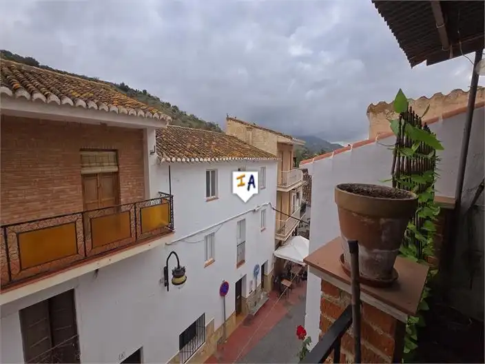 Vista exterior de Casa adosada en venta en Viñuela con Terraza y Trastero