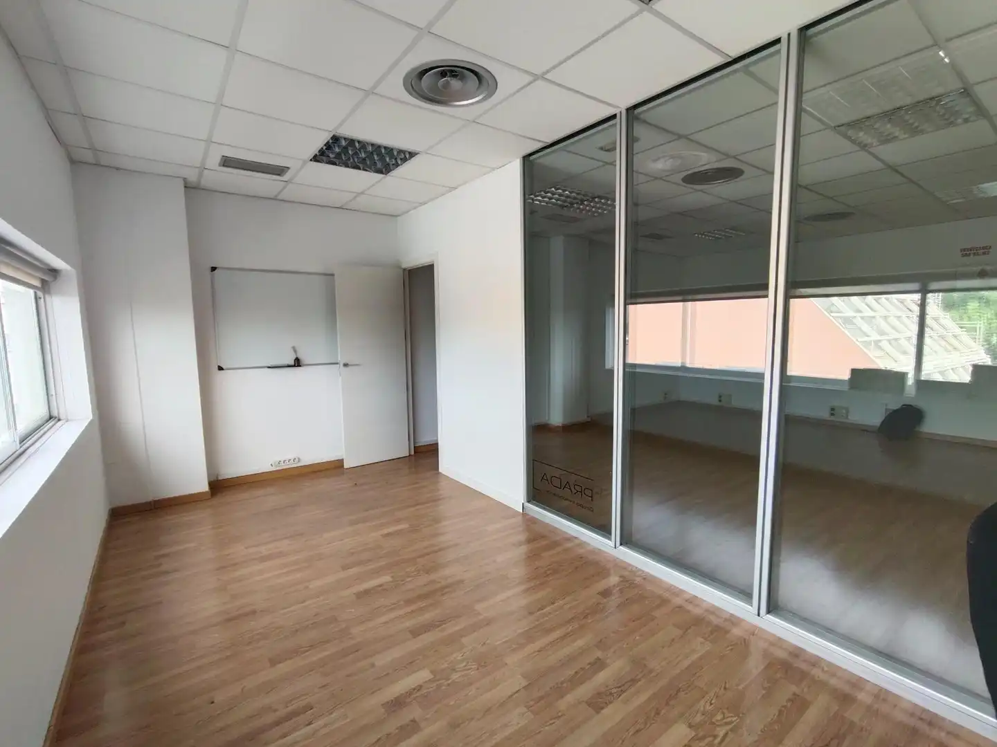 Office space with lift for sale in Polígono Industrial Sur, imagen 6