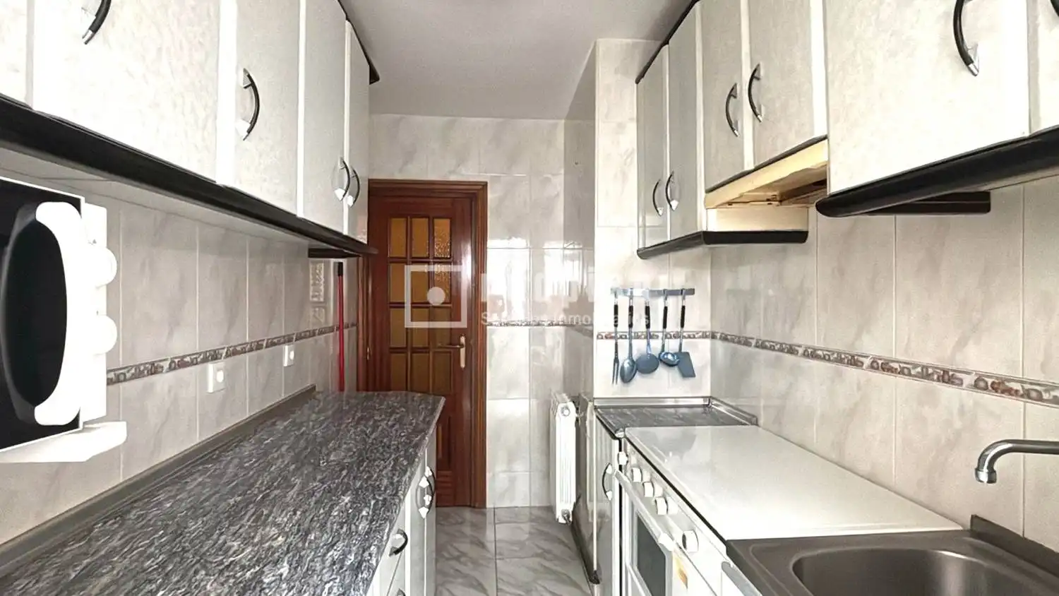Cocina de Piso en venta en San Sebastián de los Reyes con Terraza y Amueblado
