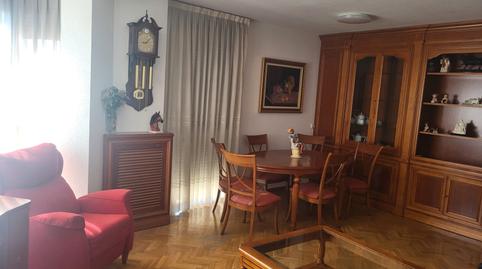Foto 2 de Piso en venta en Calle de Carmen de Burgos, Los Rosales, Madrid