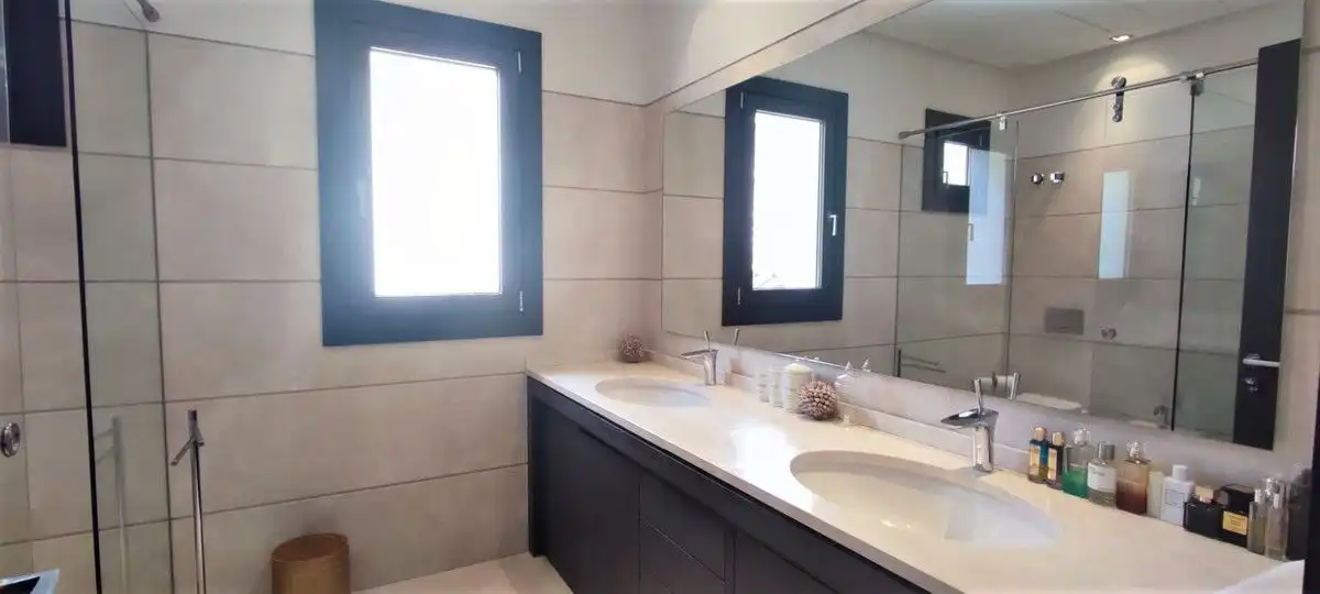Baño de Casa o chalet en venta en Benahavís con Aire acondicionado, Jardín privado y Terraza