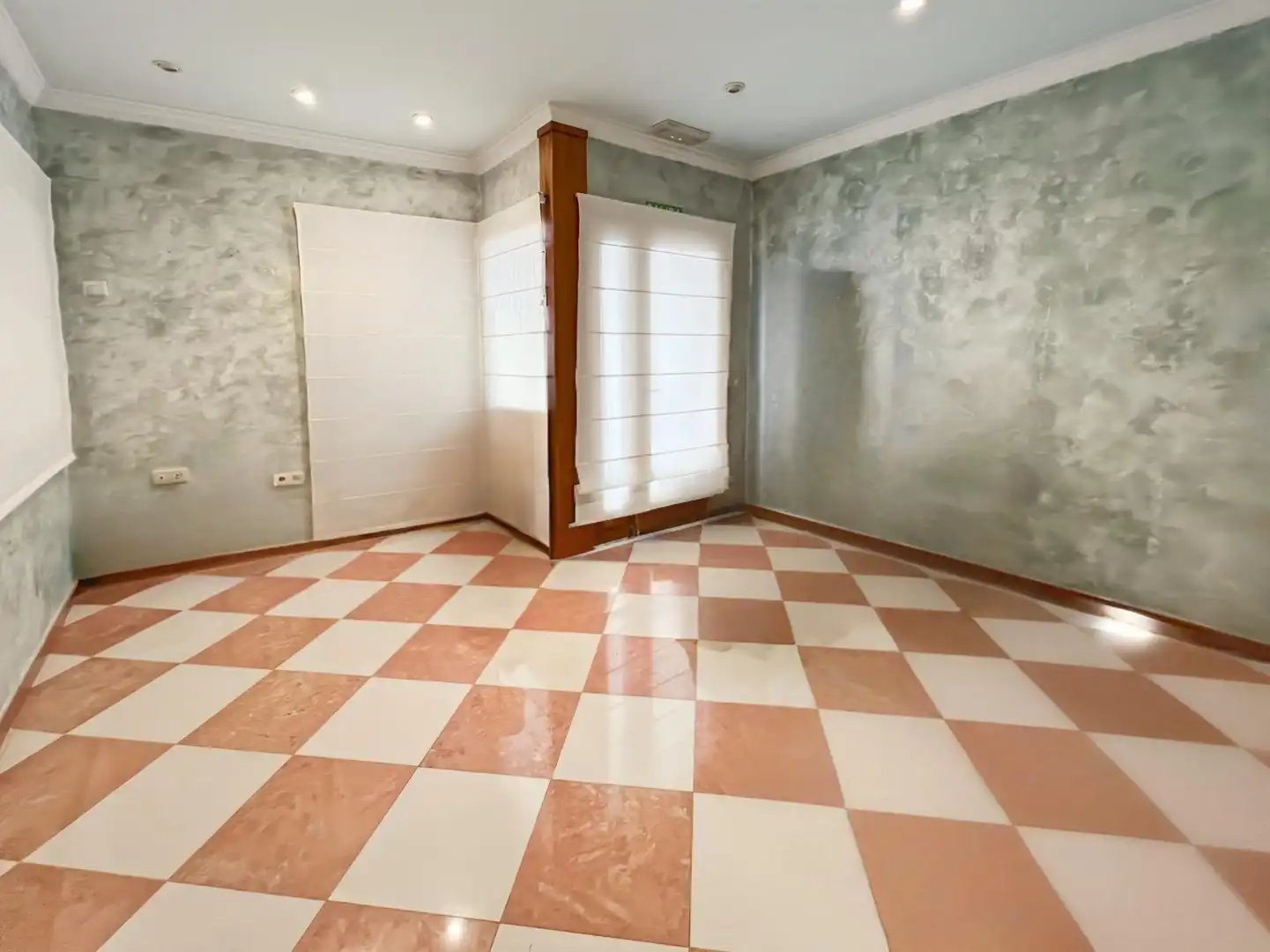 Country homes for sale in Buitrago del Lozoya  with Air Conditioner and Alarm