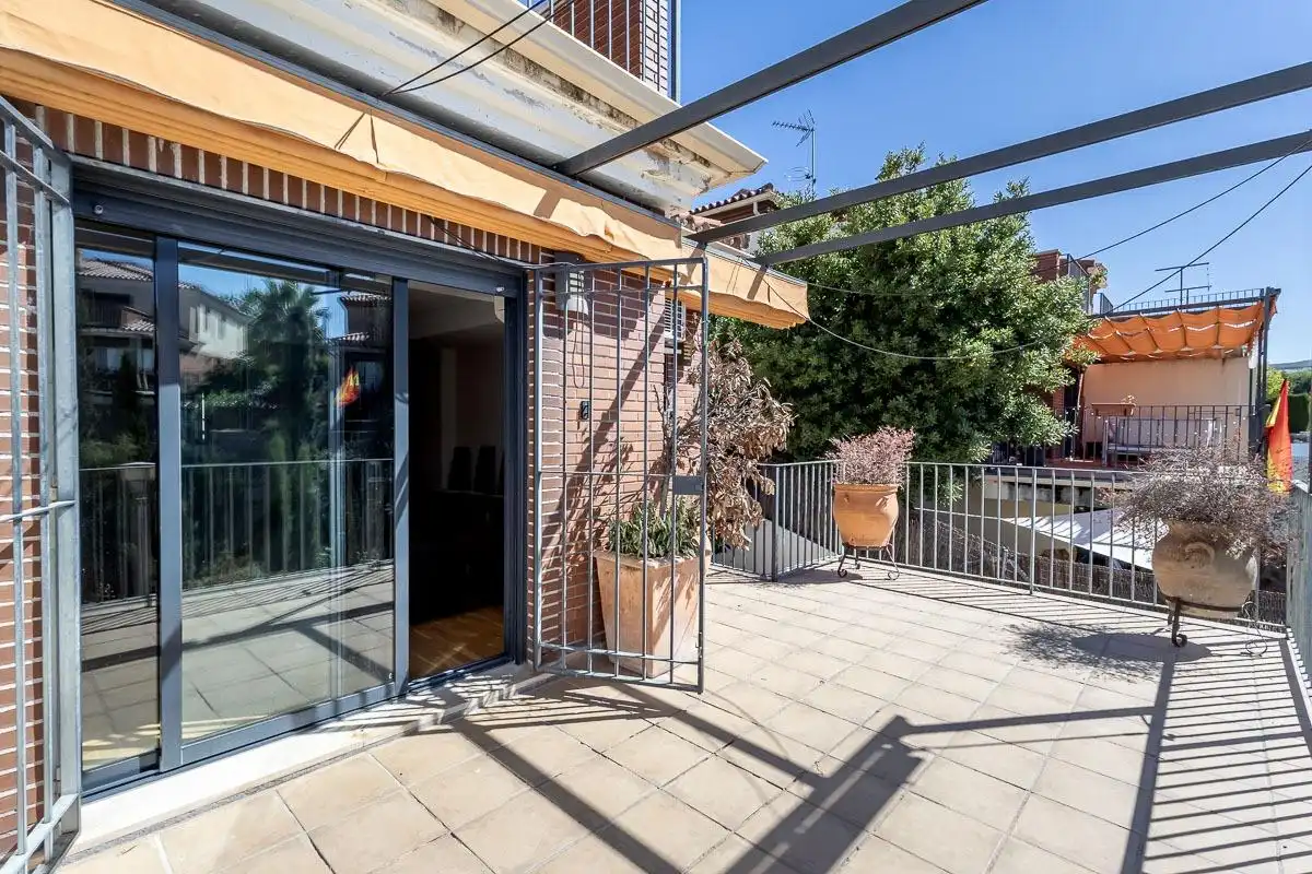 Terraza de Casa o chalet en venta en Albolote con Aire acondicionado, Calefacción y Jardín privado