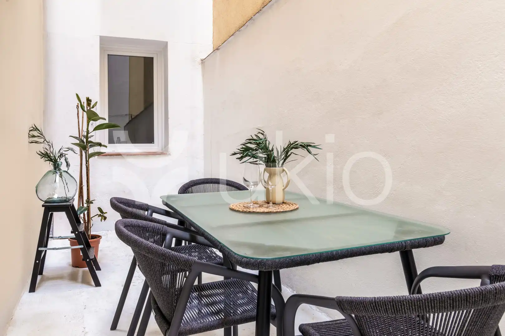 Terrassa de Apartament de lloguer en Madrid amb Aire condicionat, Calefacció i Moblat