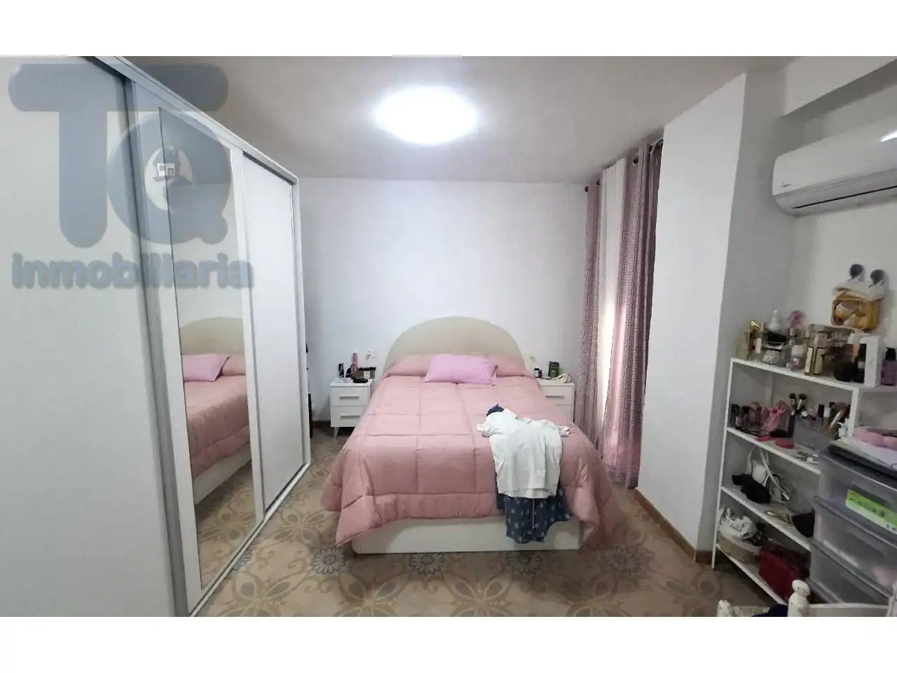 Dormitori de Casa adosada en venda en Granada amb Aire condicionat, Calefacció i Terrassa