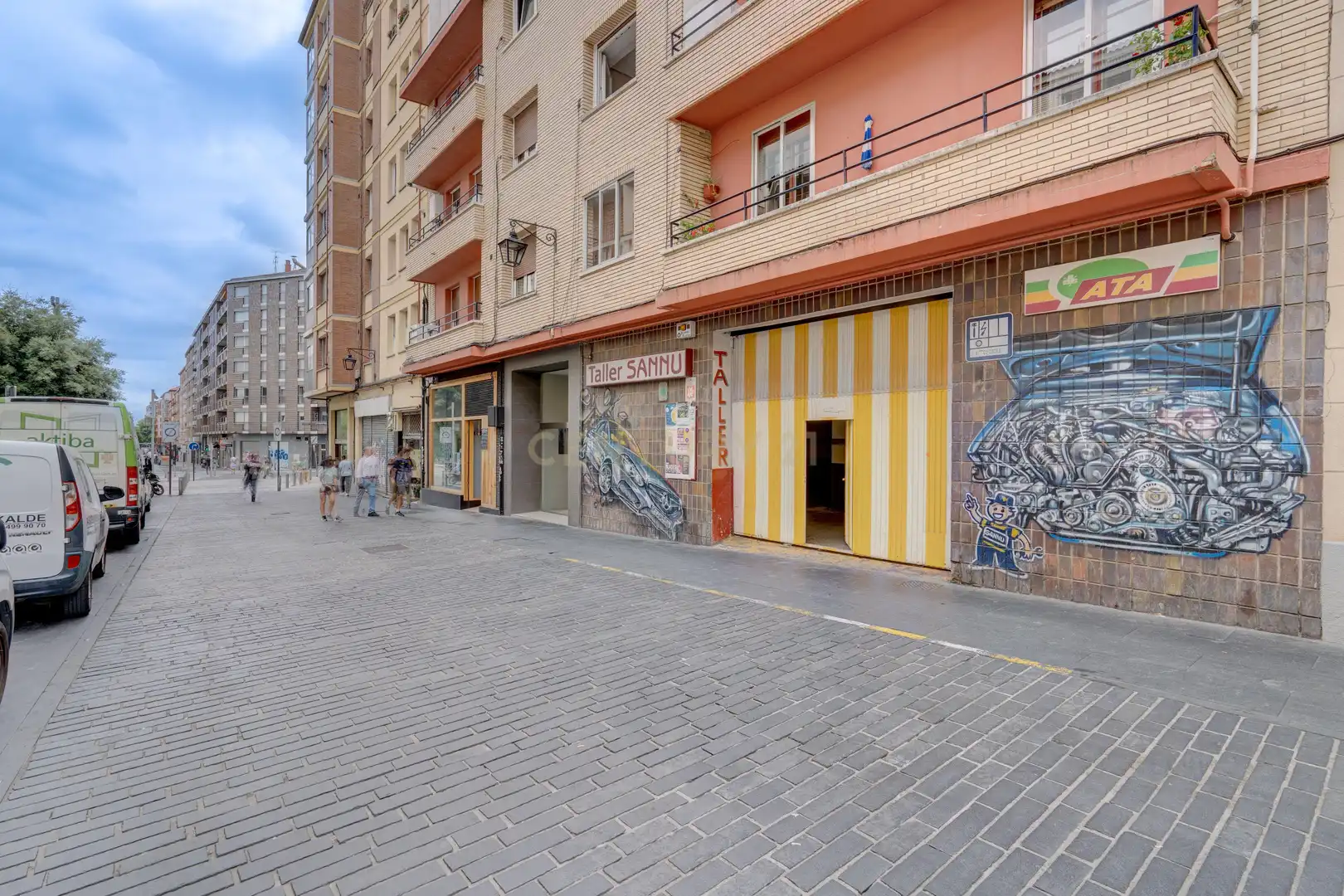 Vista exterior de Local en venda en Vitoria - Gasteiz