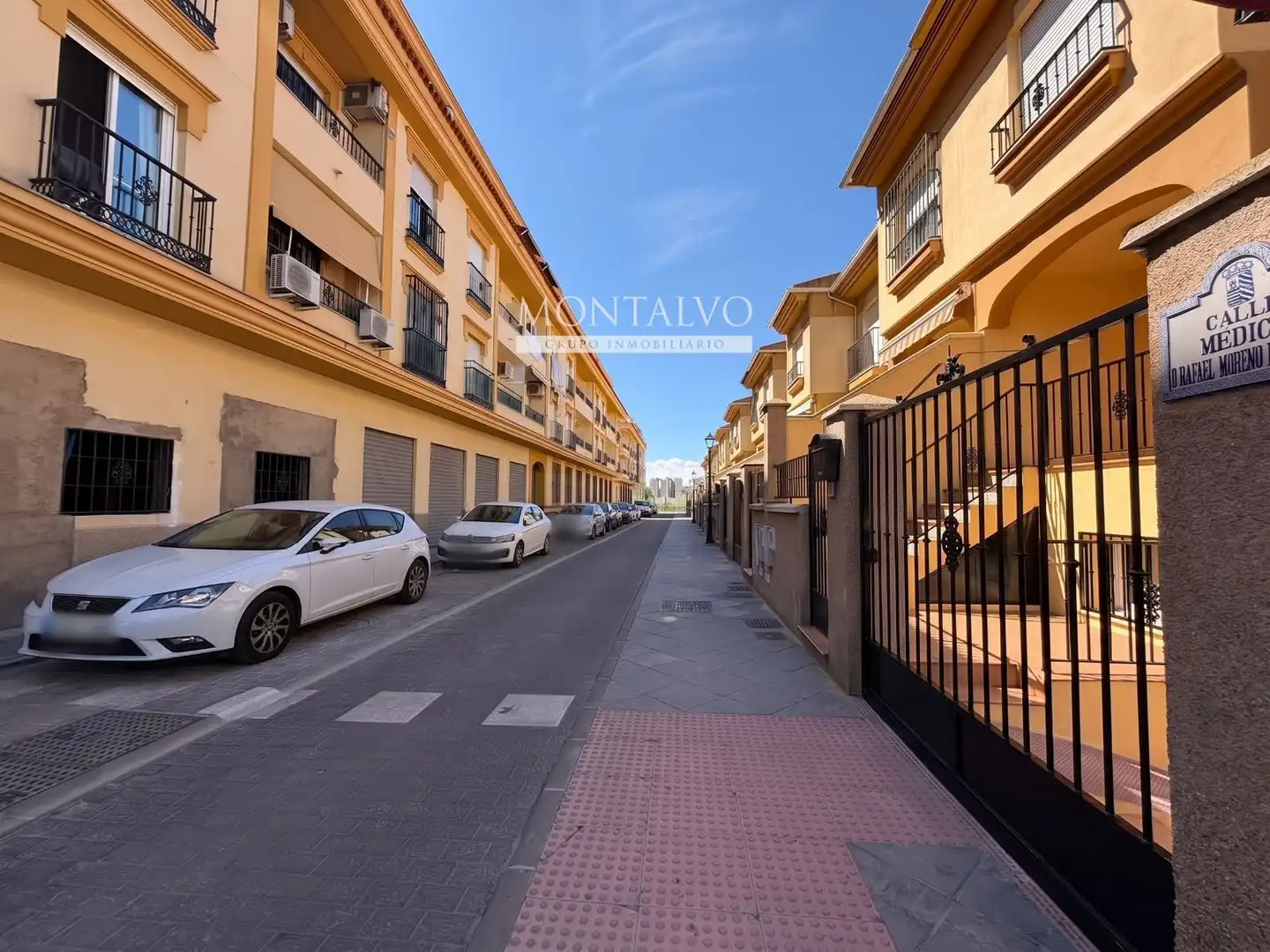 Vista exterior de Casa adosada de lloguer en Atarfe amb Terrassa