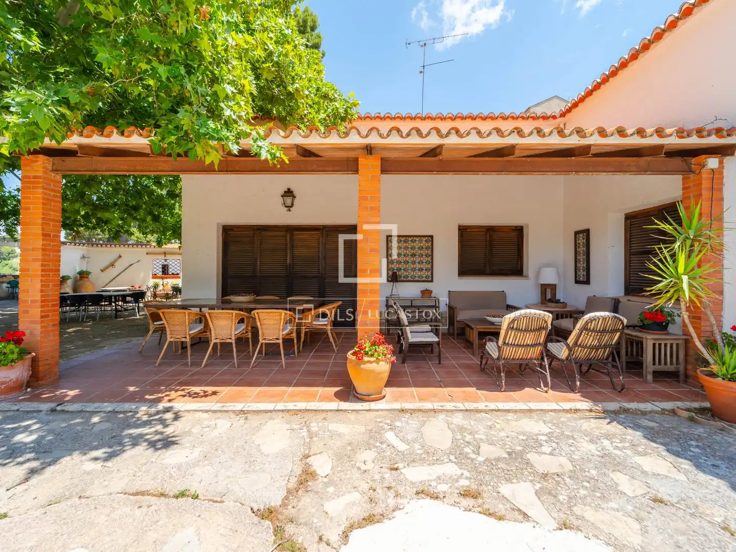 Terrassa de Finca rústica en venda en Requena amb Calefacció, Jardí privat i Terrassa