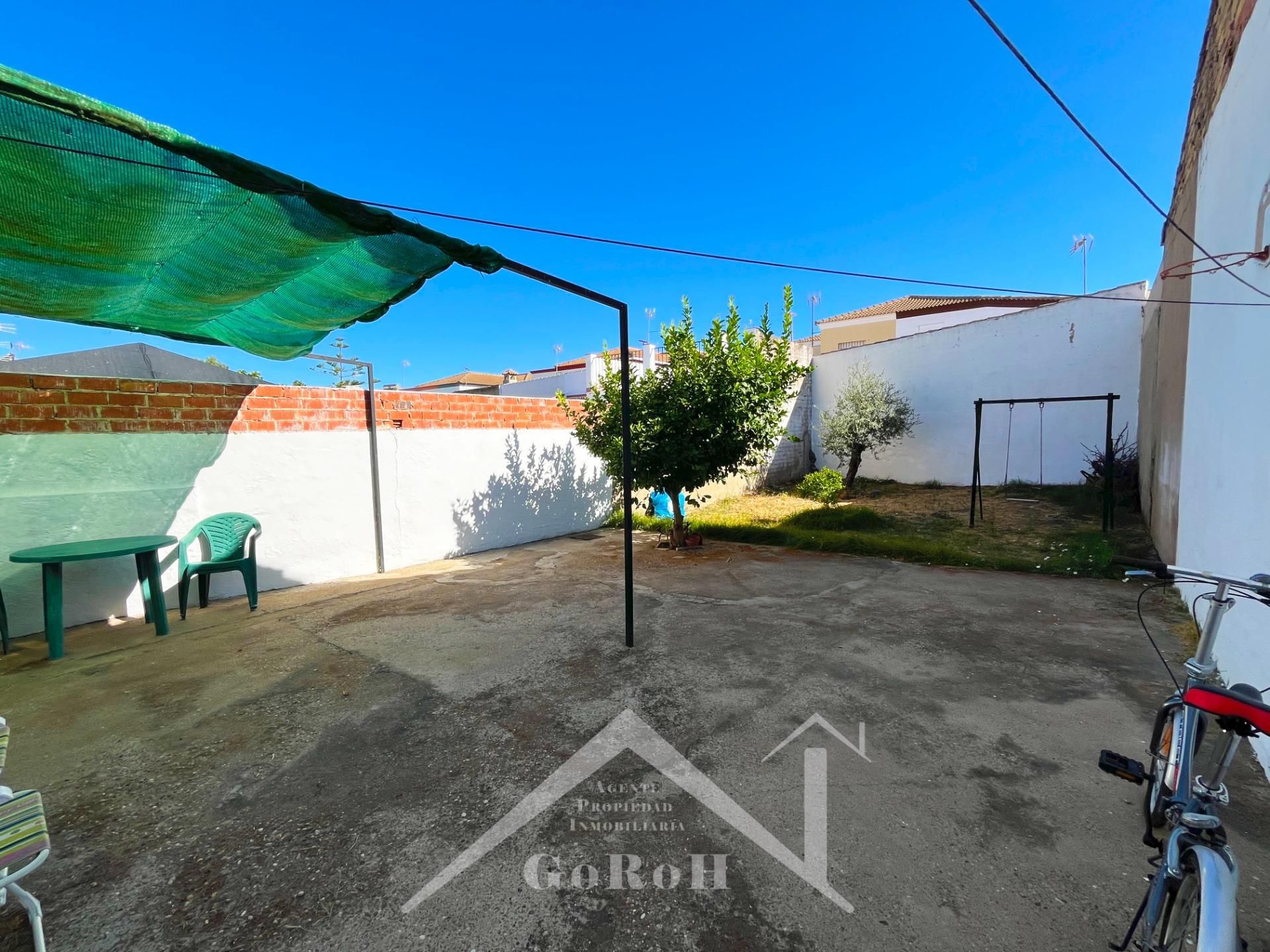 Jardí de Casa adosada en venda en Castilblanco de los Arroyos amb Terrassa