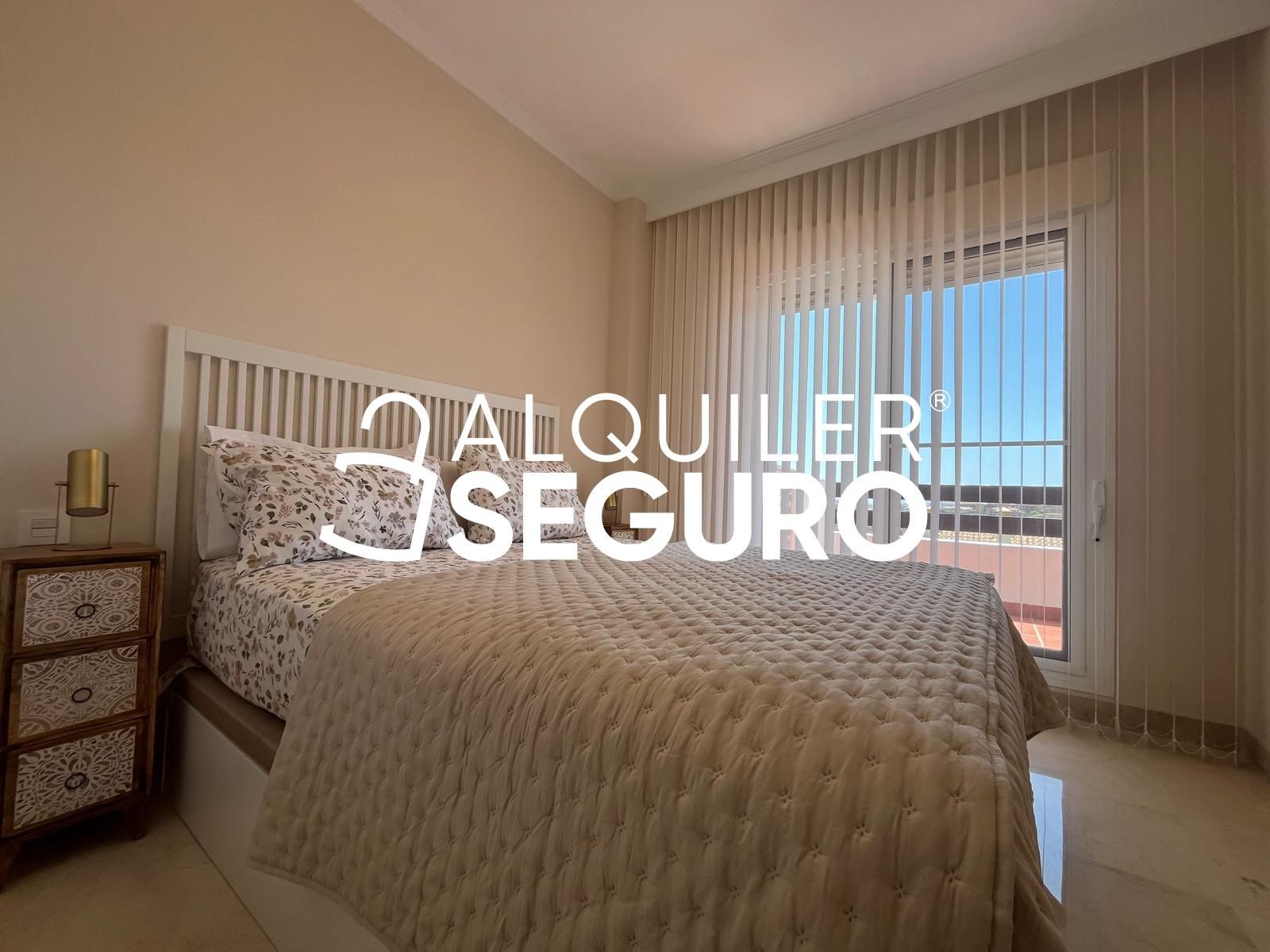 Bedroom of Flat to rent in Mijas  with Air Conditioner, Terrace and Swimming Pool