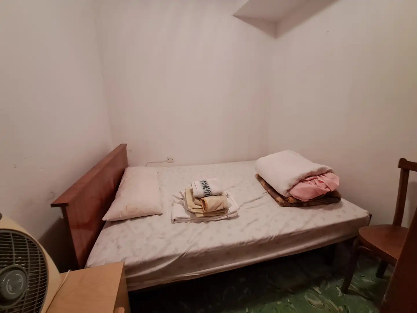 Habitación de Casa adosada en venta en Móra la Nova con Terraza, Amueblado y Lavadora
