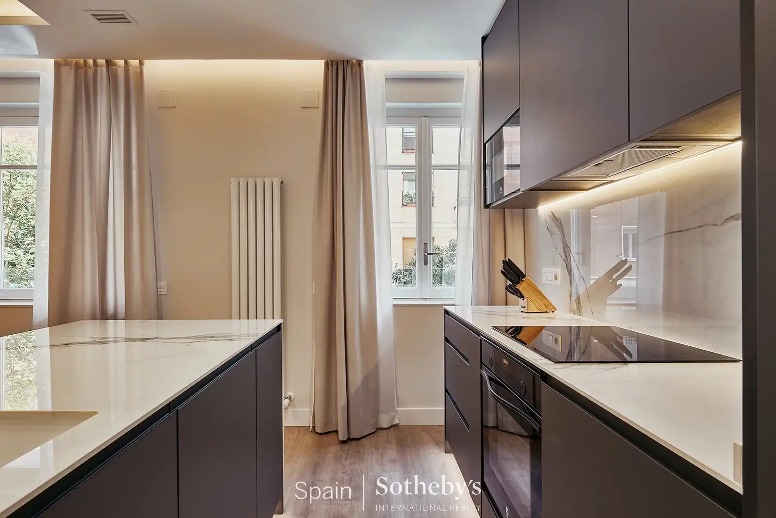 Apartment with lift for sale in Calle de Fernán González, imagen 12