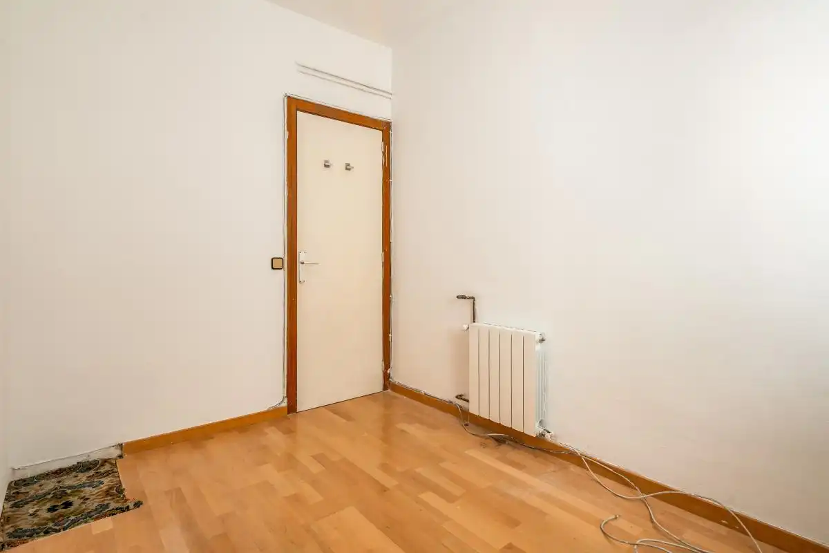 Habitación de Piso en venta en Barcelona con Calefacción
