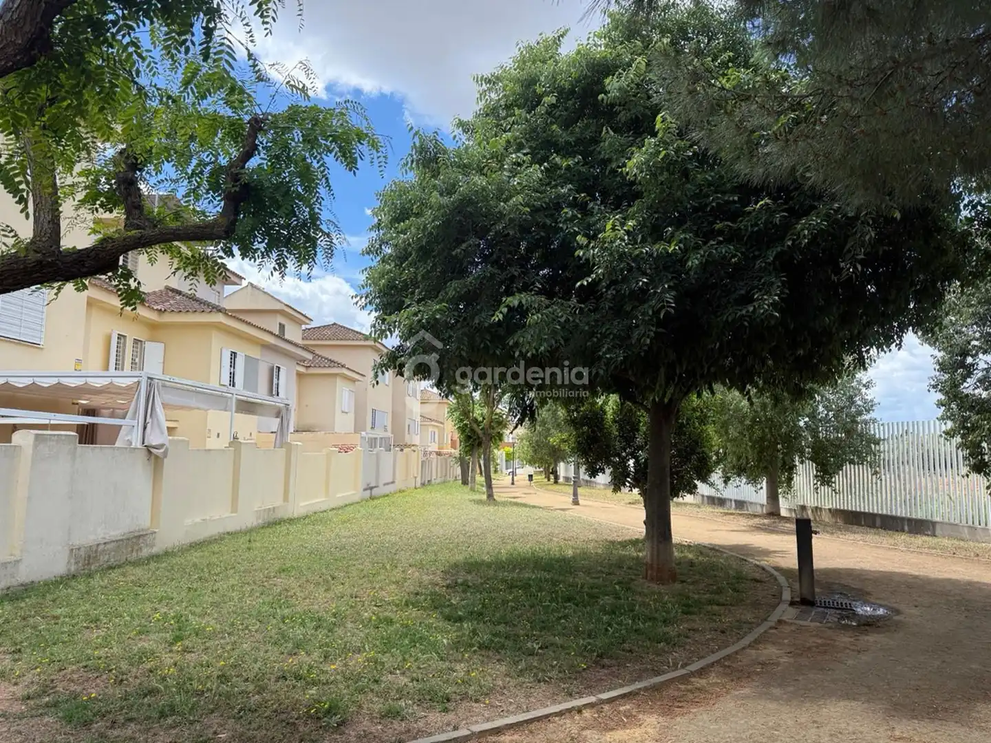 Casa adosada en venta en Castilleja de la Cuesta con Aire acondicionado y Terraza