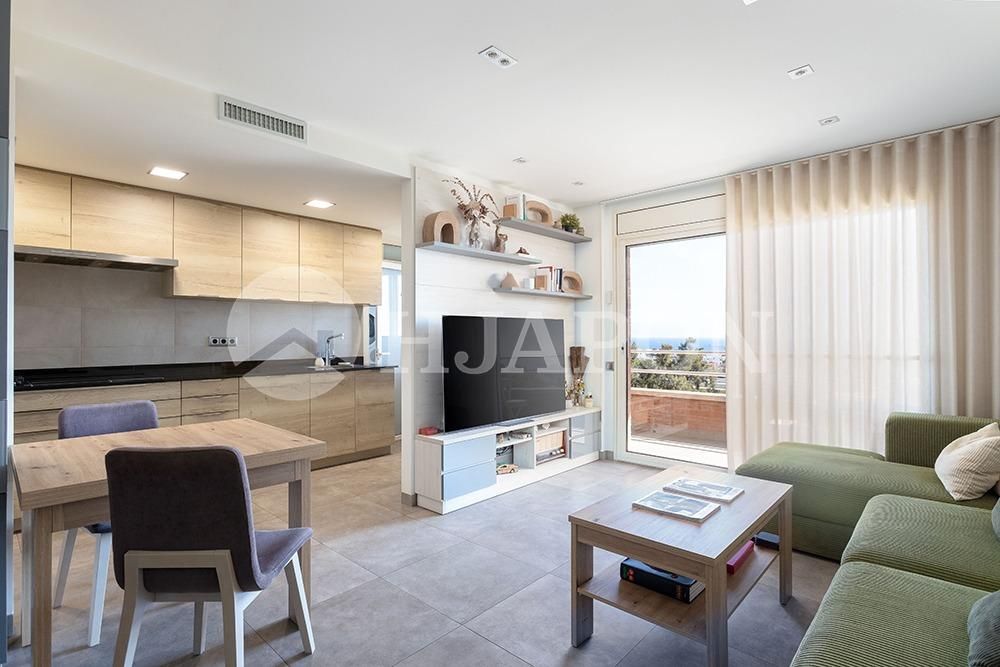 Living room of Attic for sale in Tiana  with Air Conditioner, Terrace and Storage room