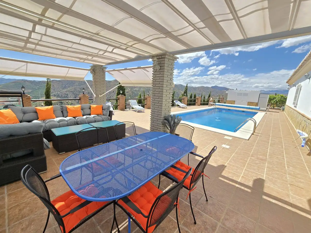 Casa con piscina en venta en Canillas de Aceituno, imagen 4
