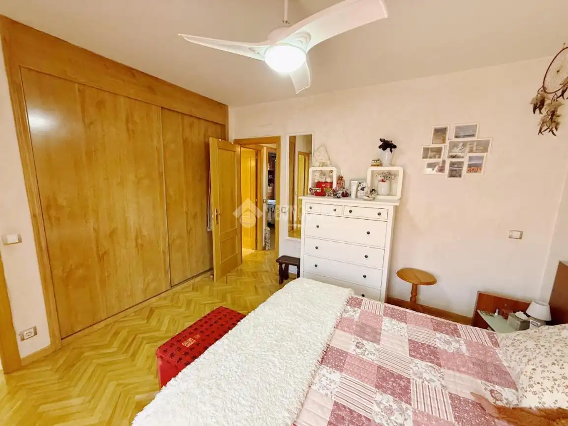 Habitación de Casa adosada en venta en Seseña
