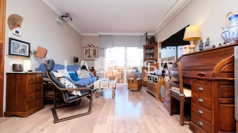 Foto 2 de Piso en venta en Porta, Barcelona Capital
