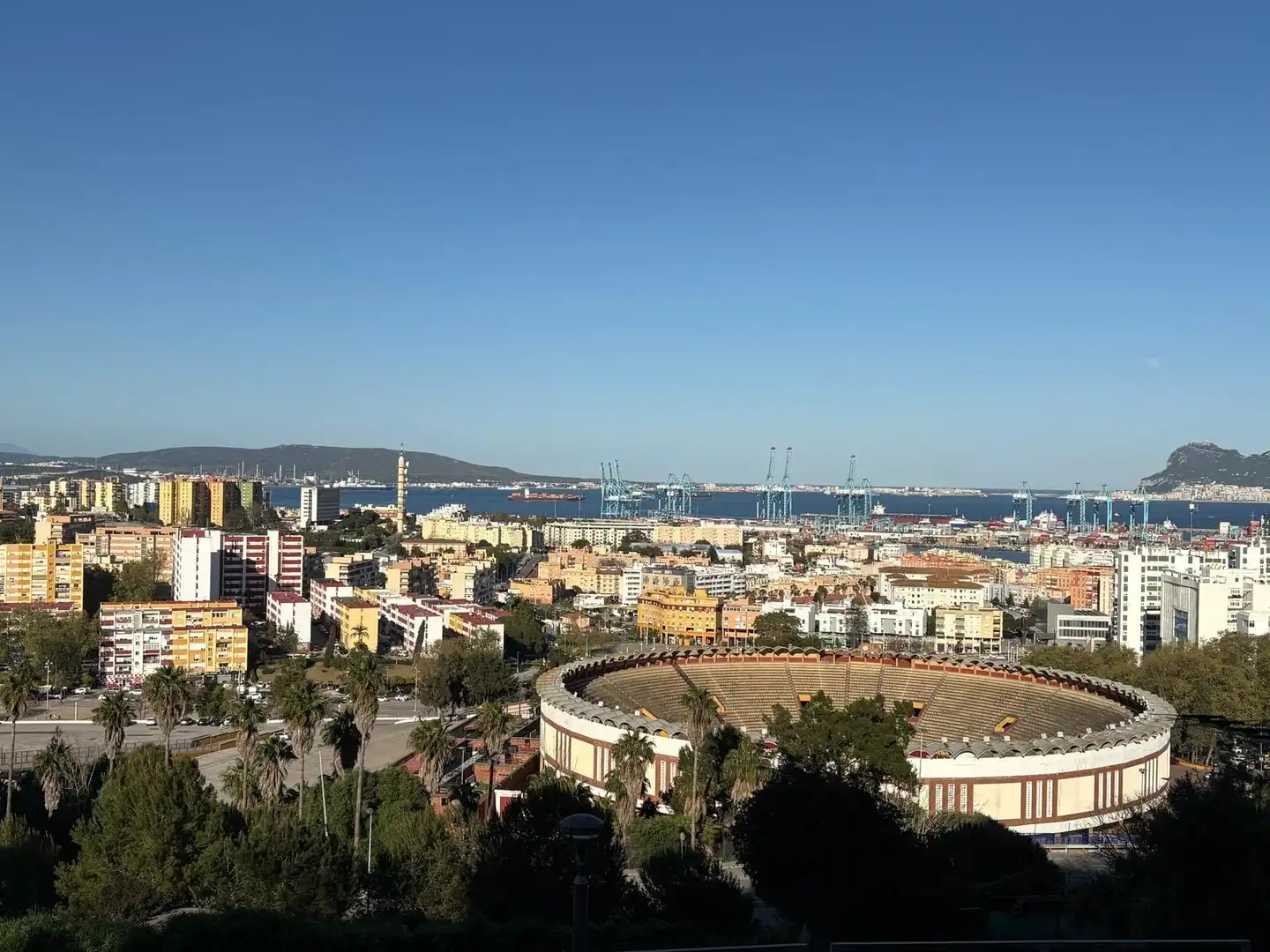 Exterior view of Flat for sale in Algeciras  with Air Conditioner and Heating