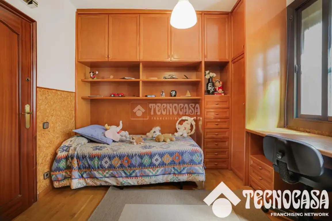 Habitación de Ático en venta en Barcelona con Aire acondicionado, Calefacción y Terraza