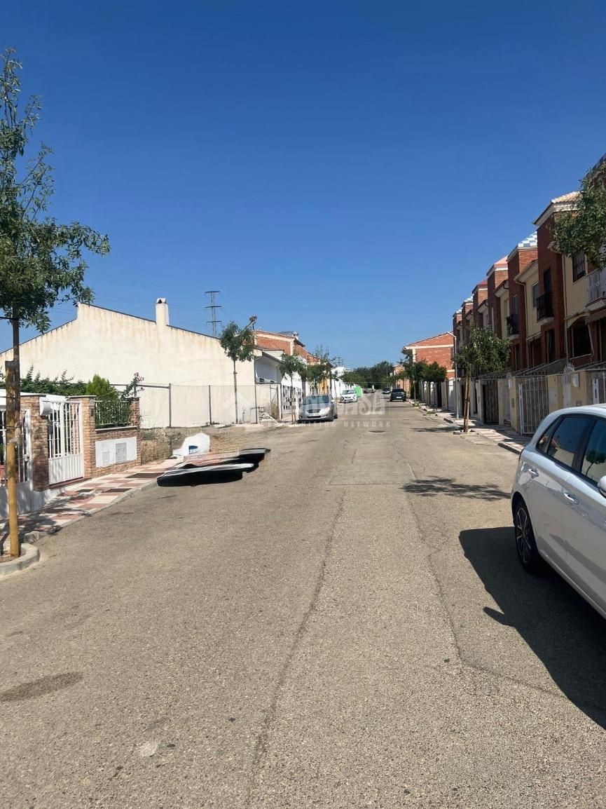 Exterior view of Single-family semi-detached for sale in Villargordo del Cabriel  with Air Conditioner and Balcony