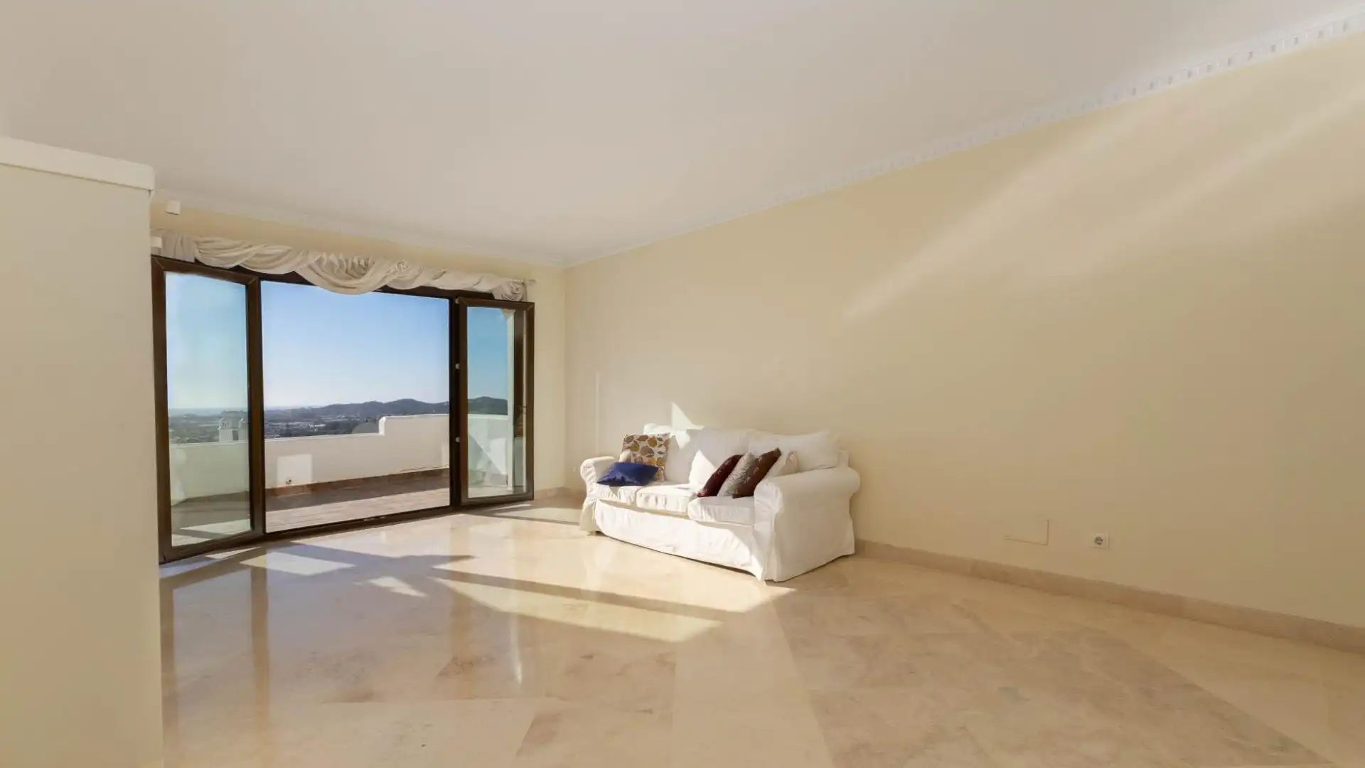 Living room of Attic for sale in Mijas  with Air Conditioner, Terrace and Storage room