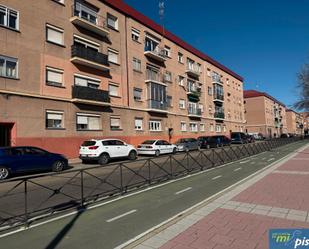 Exterior view of Flat for sale in Valladolid Capital  with Heating, Parquet flooring and Storage room