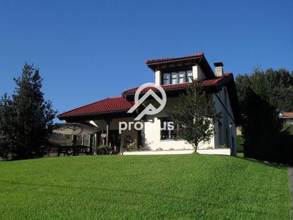 Exterior view of House or chalet for sale in Ribadesella  with Heating, Private garden and Parquet flooring