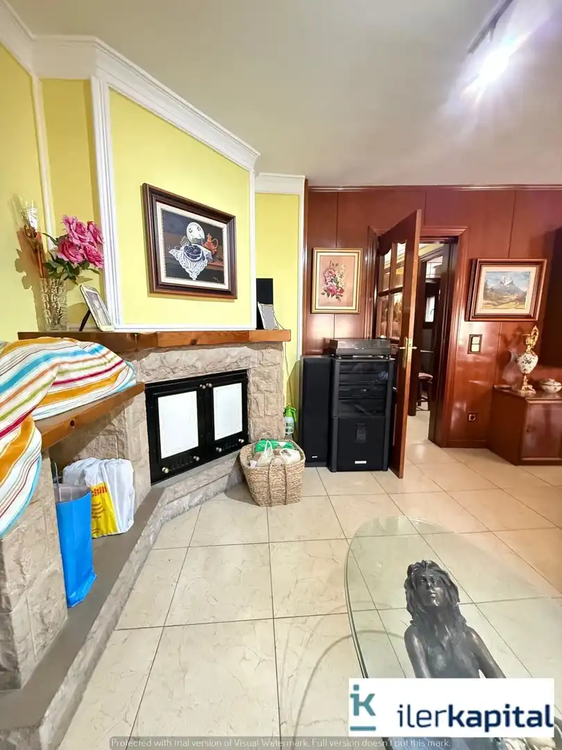Maisonette zum Verkauf in Lleida mit Klimaanlage, Heizung und Terrasse