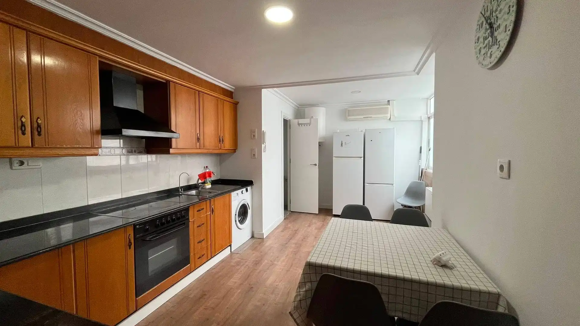 Room in Carrer Mare de Deu dels desamparats, Centro