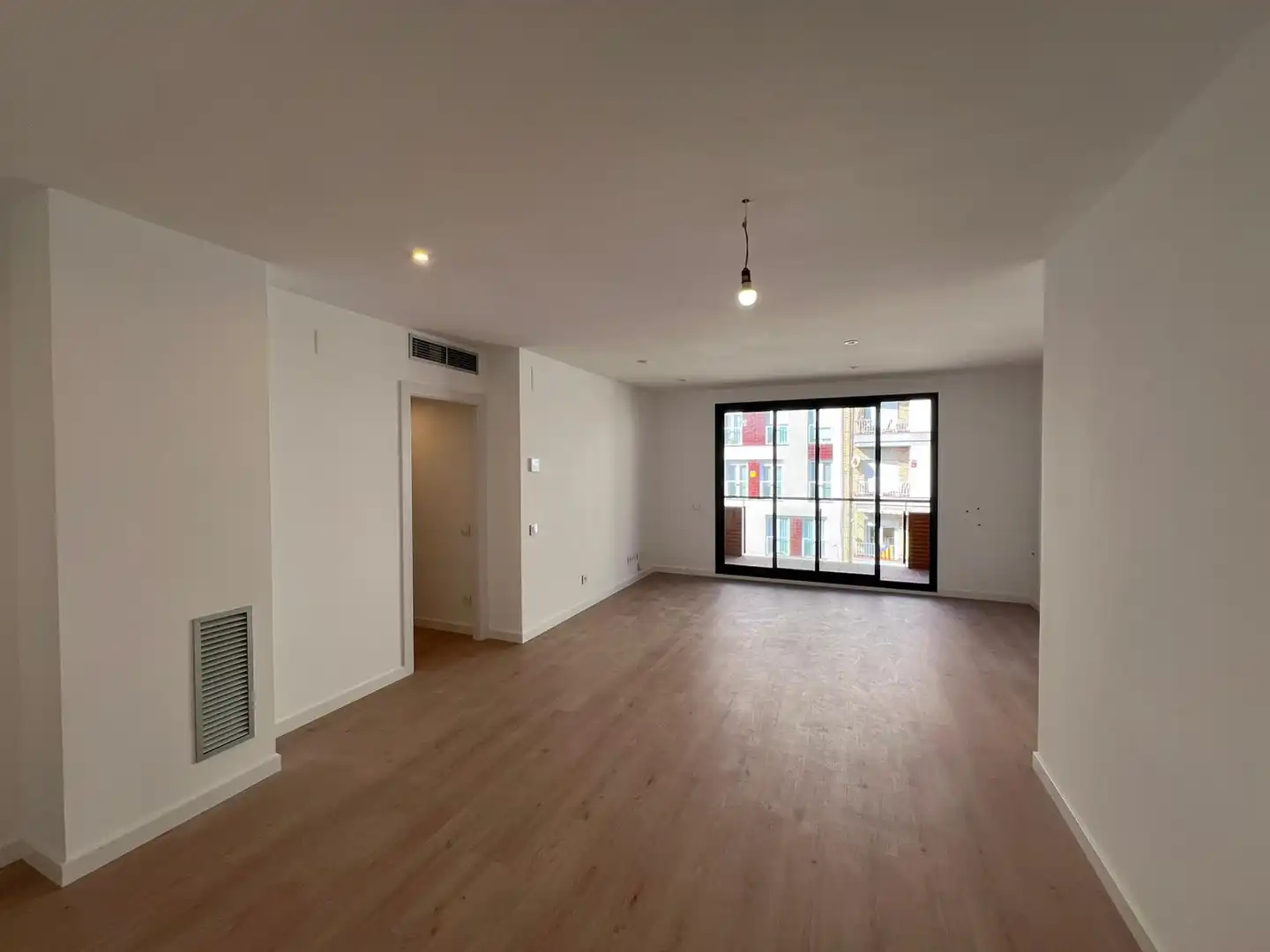 Sala de estar de Piso en venta en Igualada con Calefacción, Parquet y Terraza