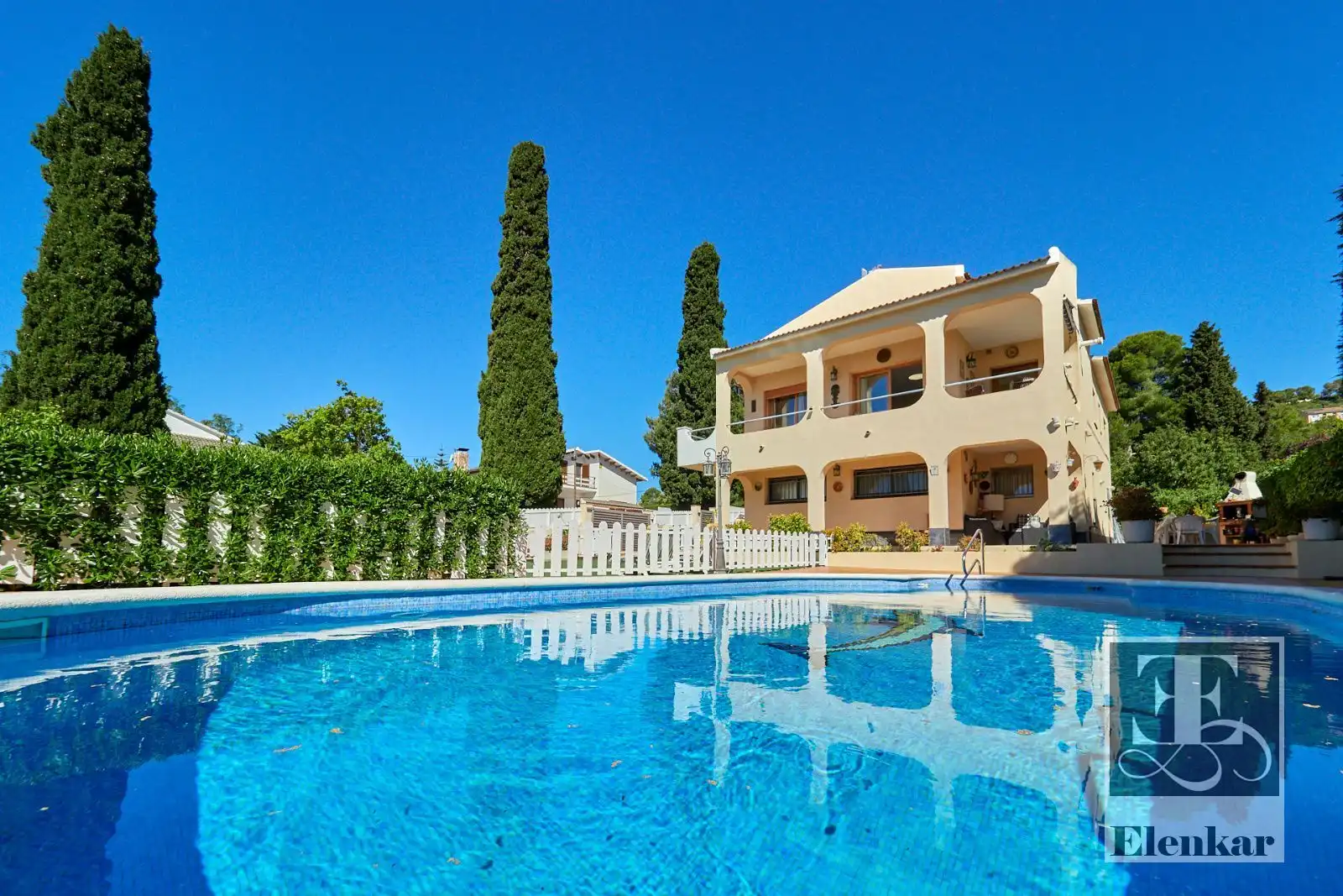 Villa mit Pool zum Verkauf in Masos