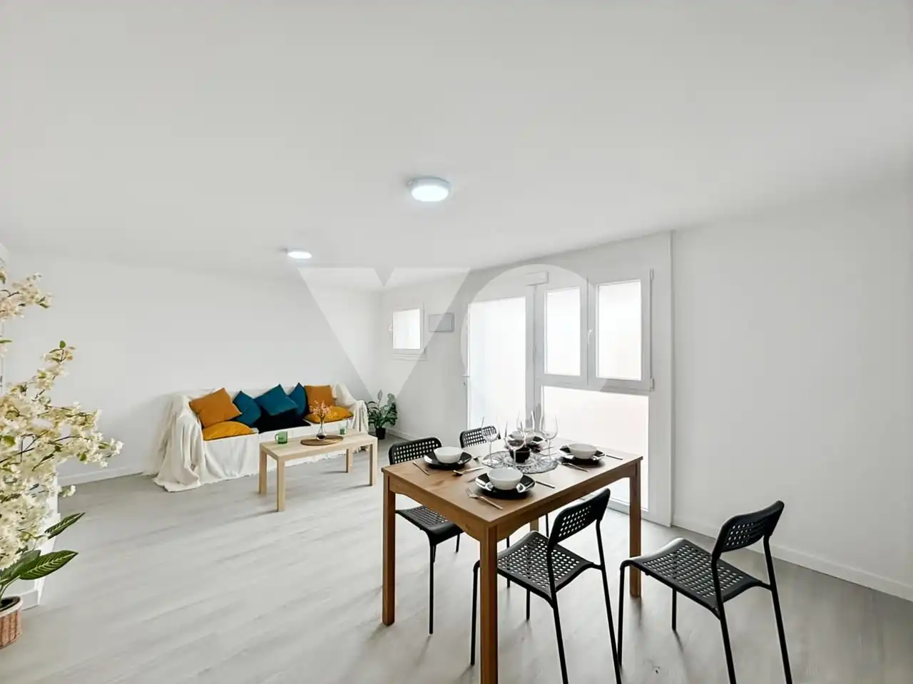 Sala d'estar de Planta baixa en venda en Madrid amb Calefacció