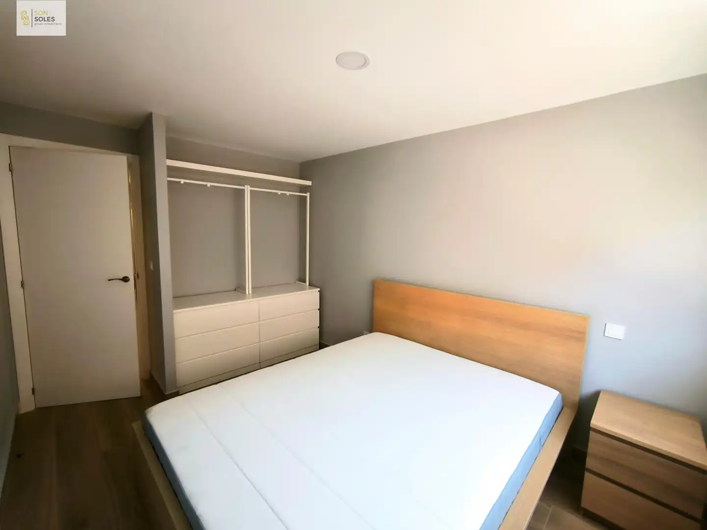 Schlafzimmer von Wohnung zur Miete in Santander mit Heizung und Möbliert