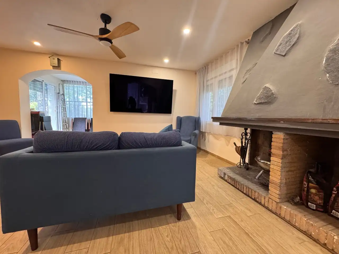Sala d'estar de Casa o xalet en venda en Corçà amb Calefacció, Jardí privat i Forn