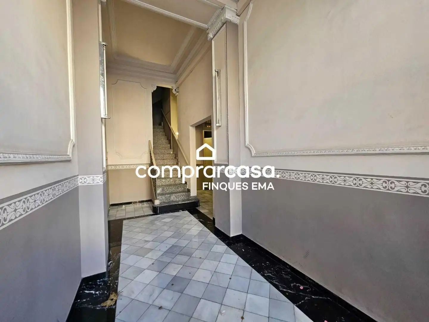 Piso en venta en Barcelona con Balcón