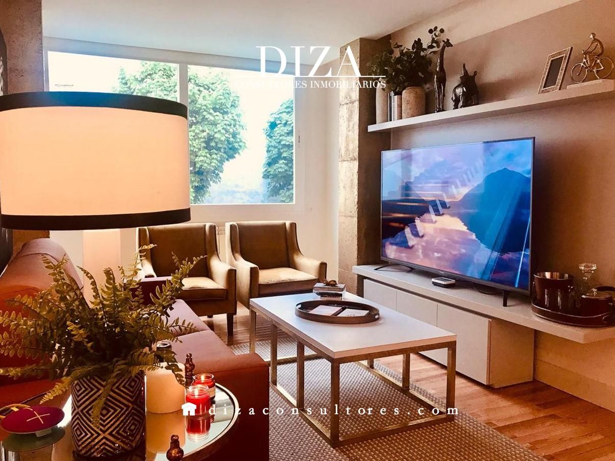 Living room of Flat for sale in  Madrid Capital  with Air Conditioner, Heating and Private garden