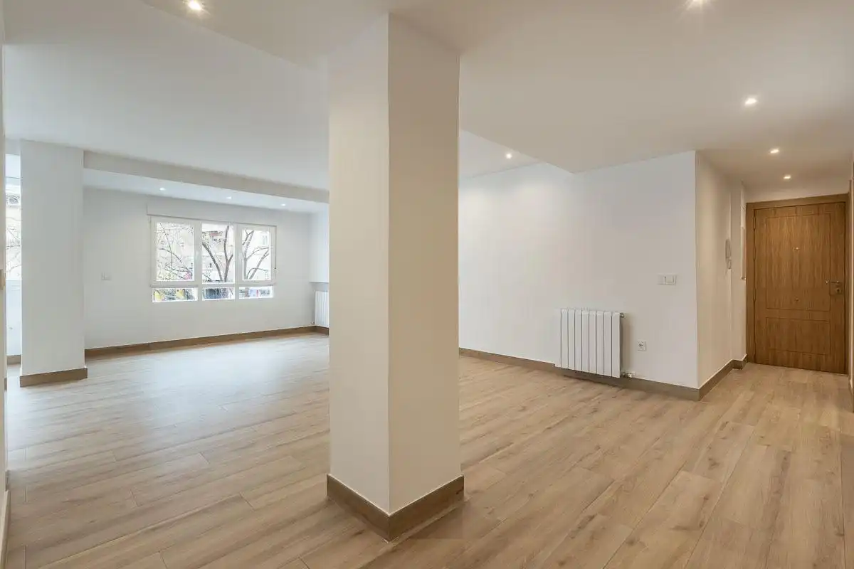 Flat for rent in Granada  with Heating
