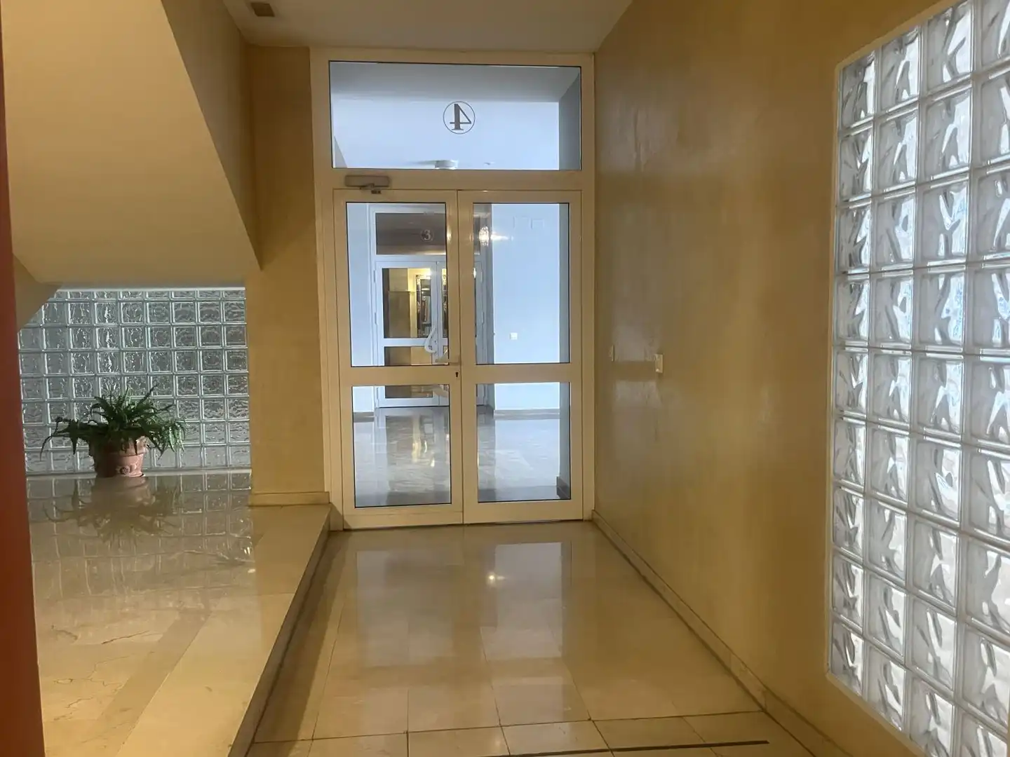 Wohnung zur Miete in Sevilla mit Klimaanlage und Heizung