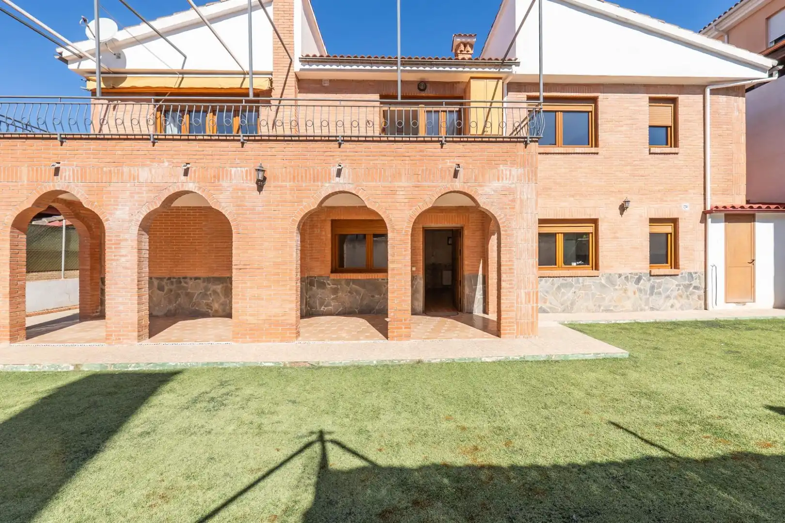 Casa amb jardí en venda a Calle Pinos 74, imagen 2