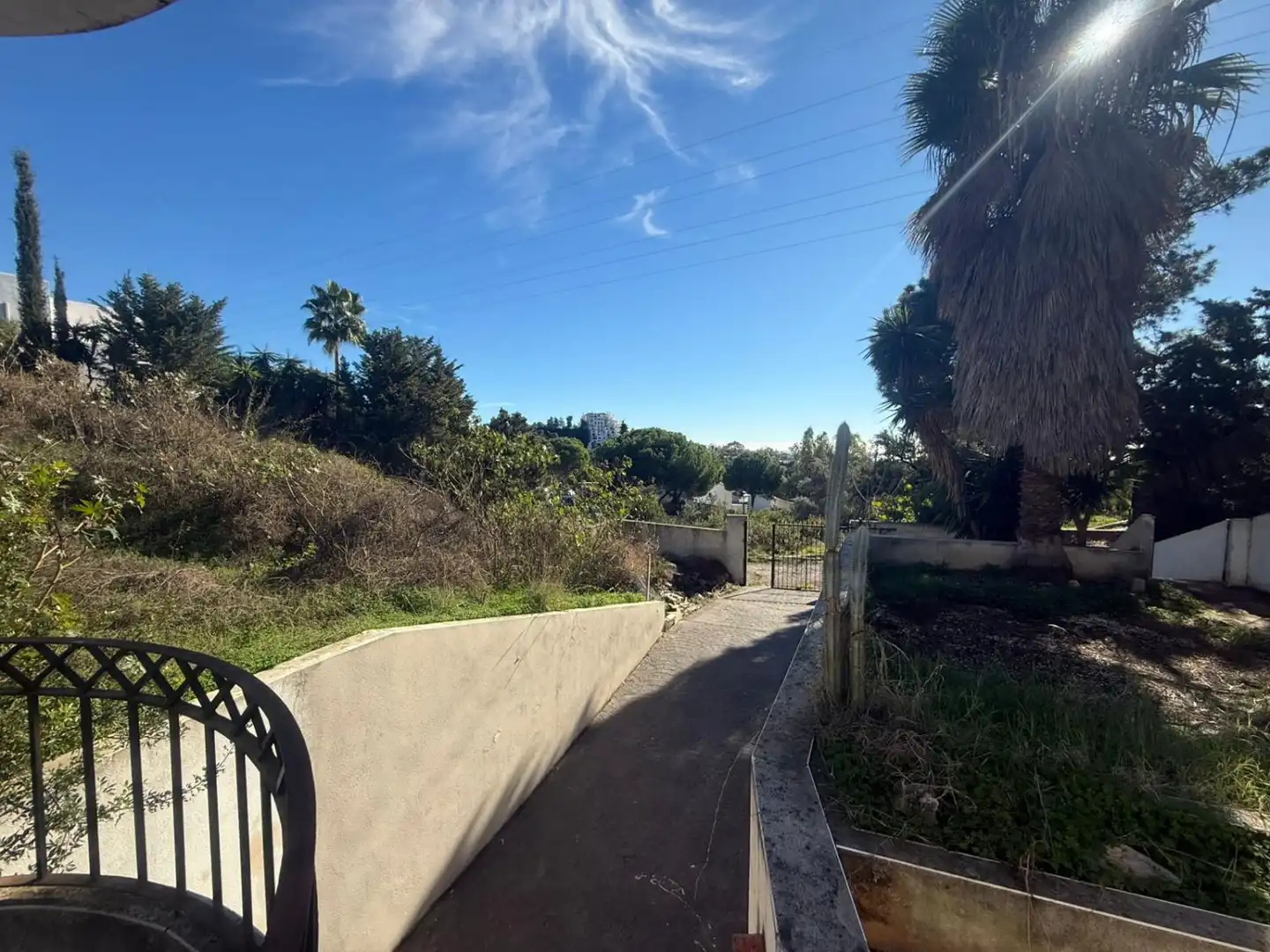 Vista exterior de Casa o chalet en venta en Estepona con Calefacción, Jardín privado y Terraza
