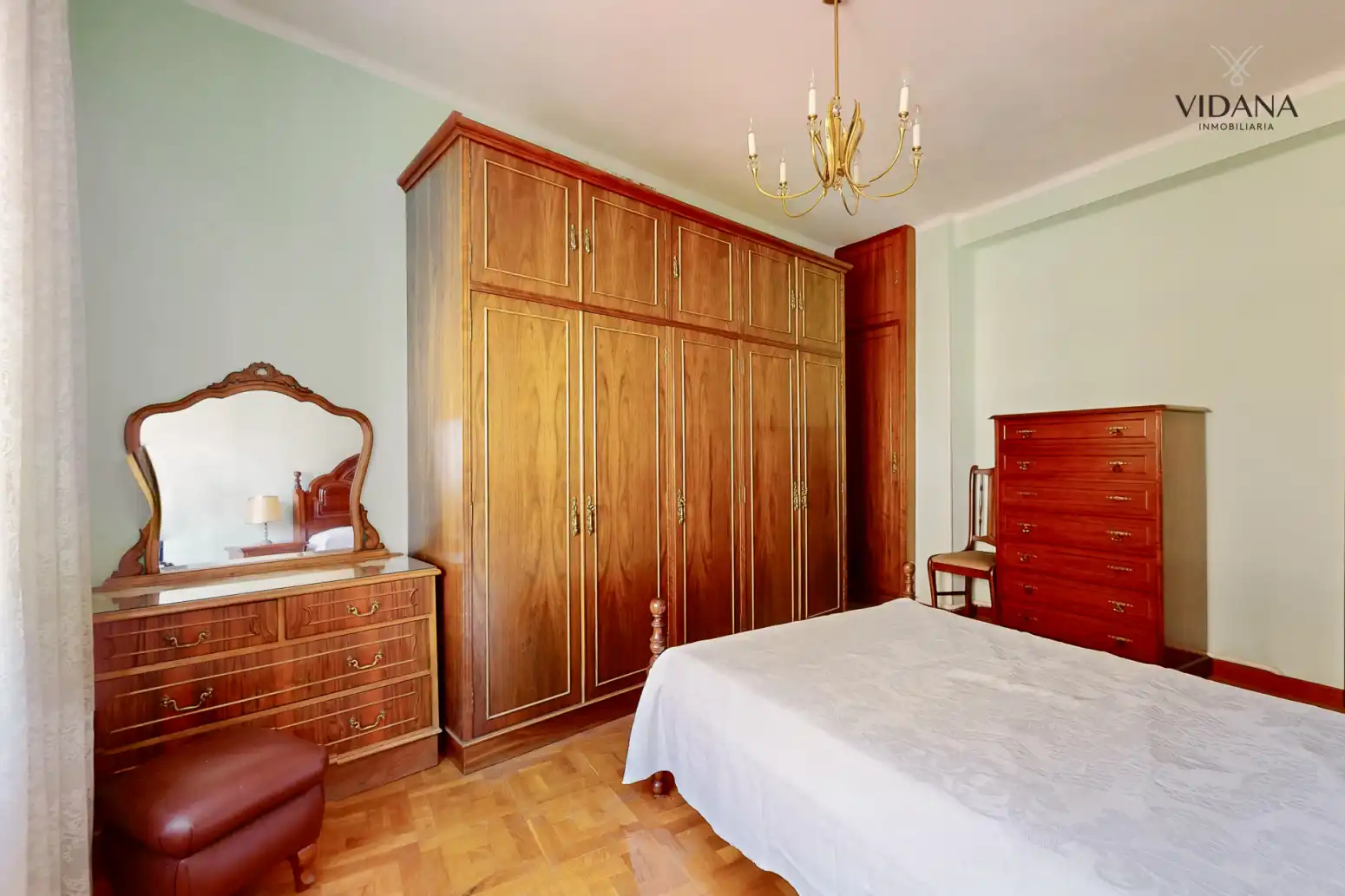 Habitación de Piso en venta en  Pamplona / Iruña con Calefacción, Parquet y Terraza