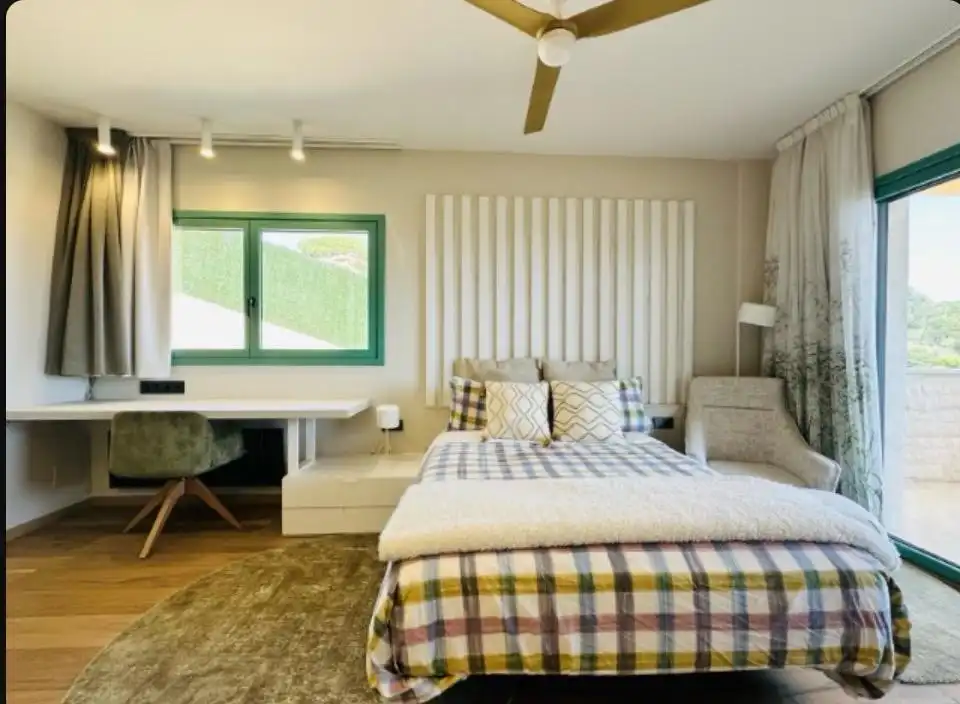 Habitación de Casa o chalet en venta en Mataró con Aire acondicionado, Jardín privado y Parquet