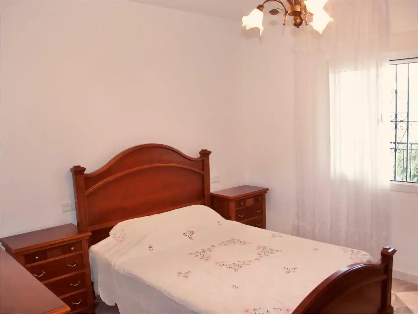 Habitación de Piso en venta en Benaocaz con Jardín privado, Trastero y Piscina