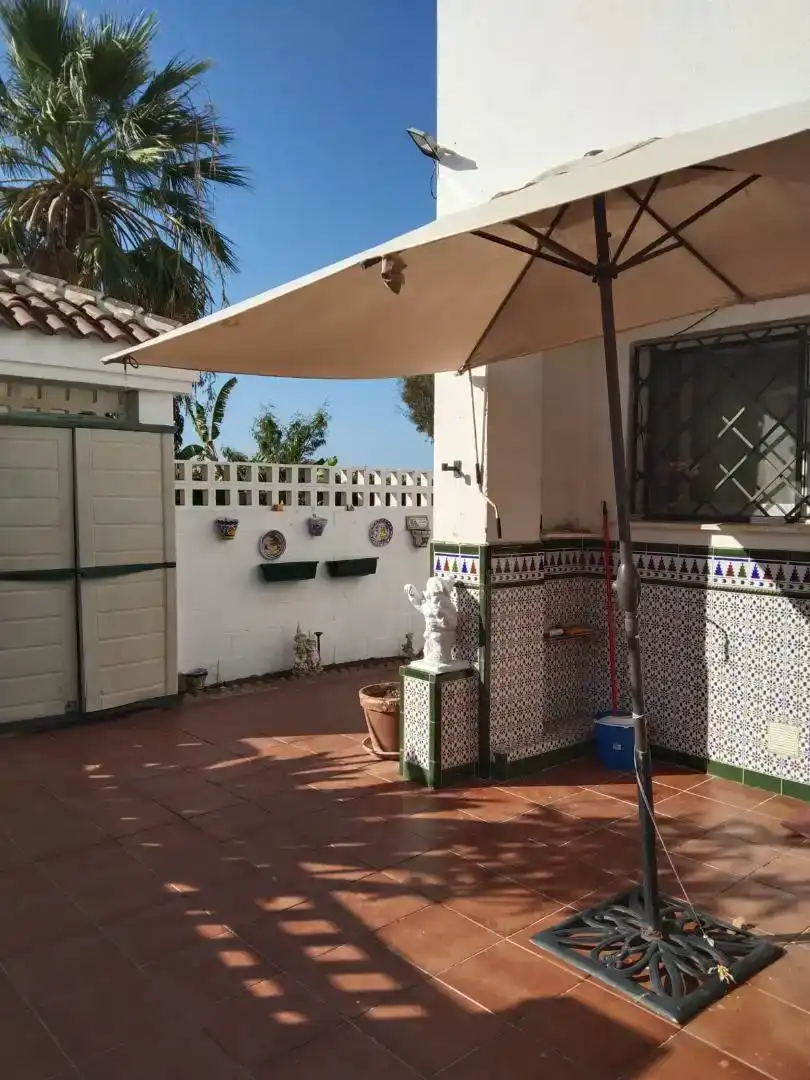 Terrassa de Casa adosada en venda en Vélez-Málaga amb Aire condicionat i Balcó