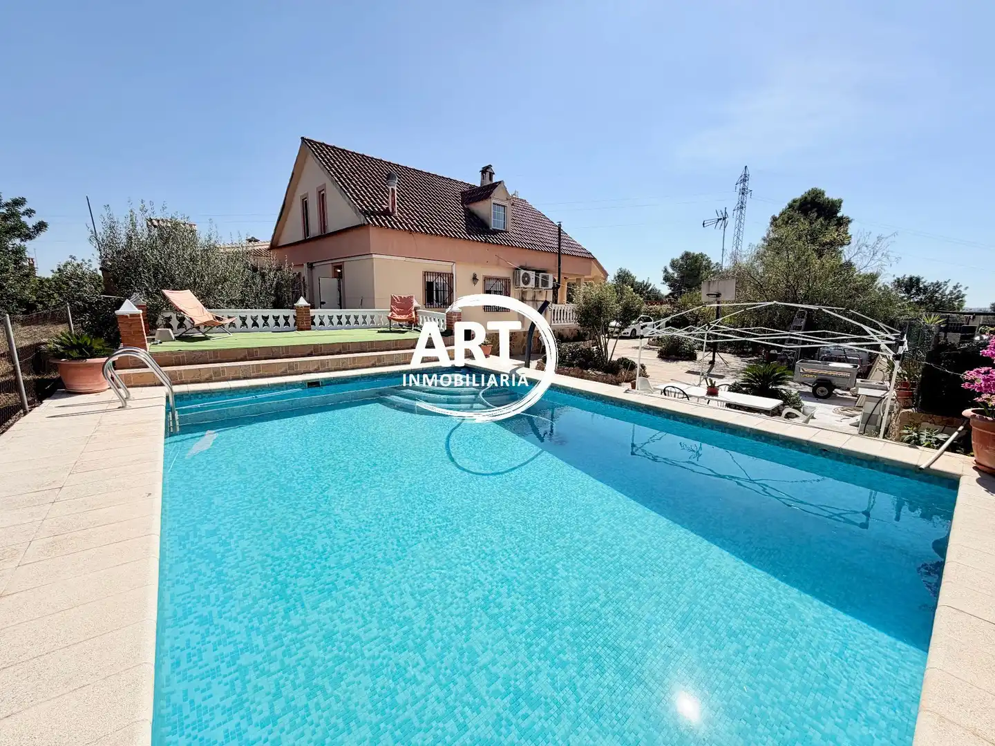 Casa con piscina en venta en los visos